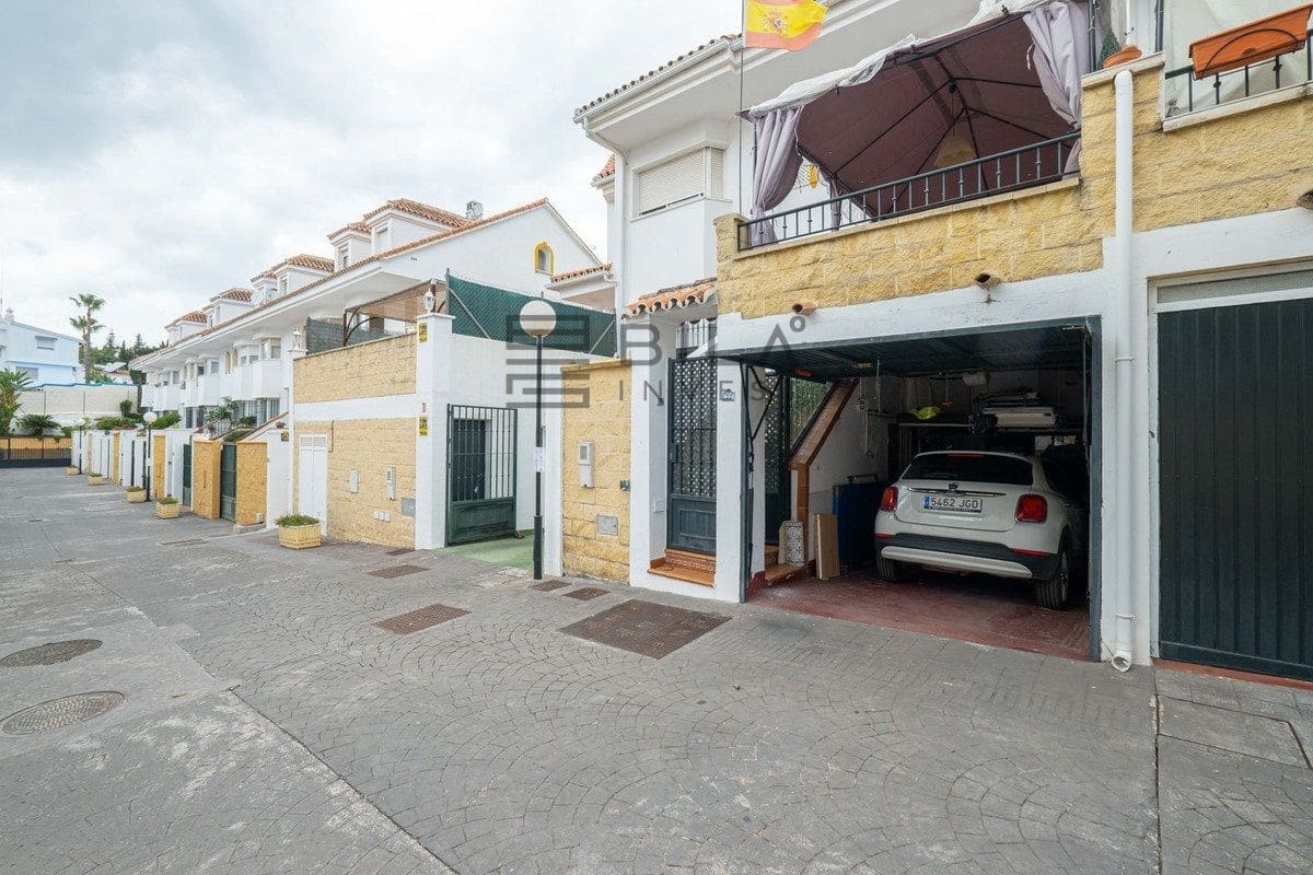 4 Zimmer Haus zu verkaufen in La Sierrezuela mit Pool Garage - 529.000 € (Ref: 9789908)