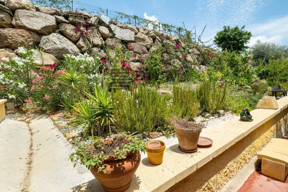 4 Zimmer Haus zu verkaufen in La Sierrezuela mit Pool Garage - 529.000 € (Ref: 9789908)