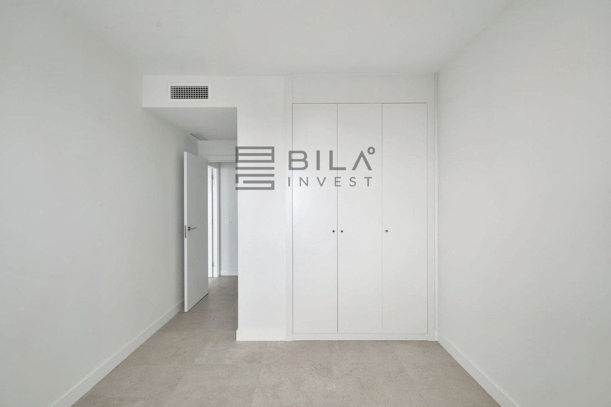 2 soverom Leilighet til salgs i Benalmadena med svømmebasseng garasje - € 449 000 (Ref: 9793717)