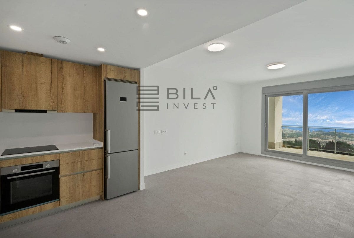 2 soverom Leilighet til salgs i Benalmadena med svømmebasseng garasje - € 449 000 (Ref: 9793717)