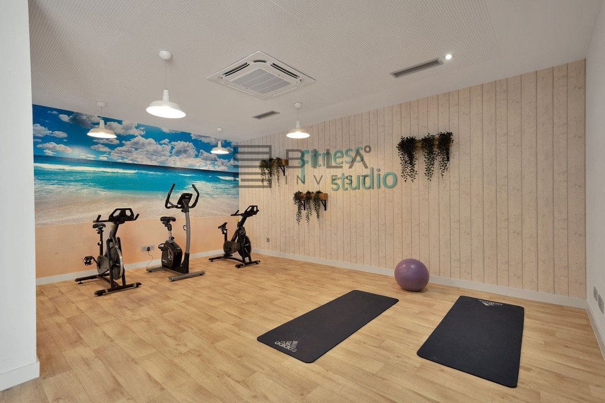 2 soverom Leilighet til salgs i Benalmadena med svømmebasseng garasje - € 449 000 (Ref: 9793717)