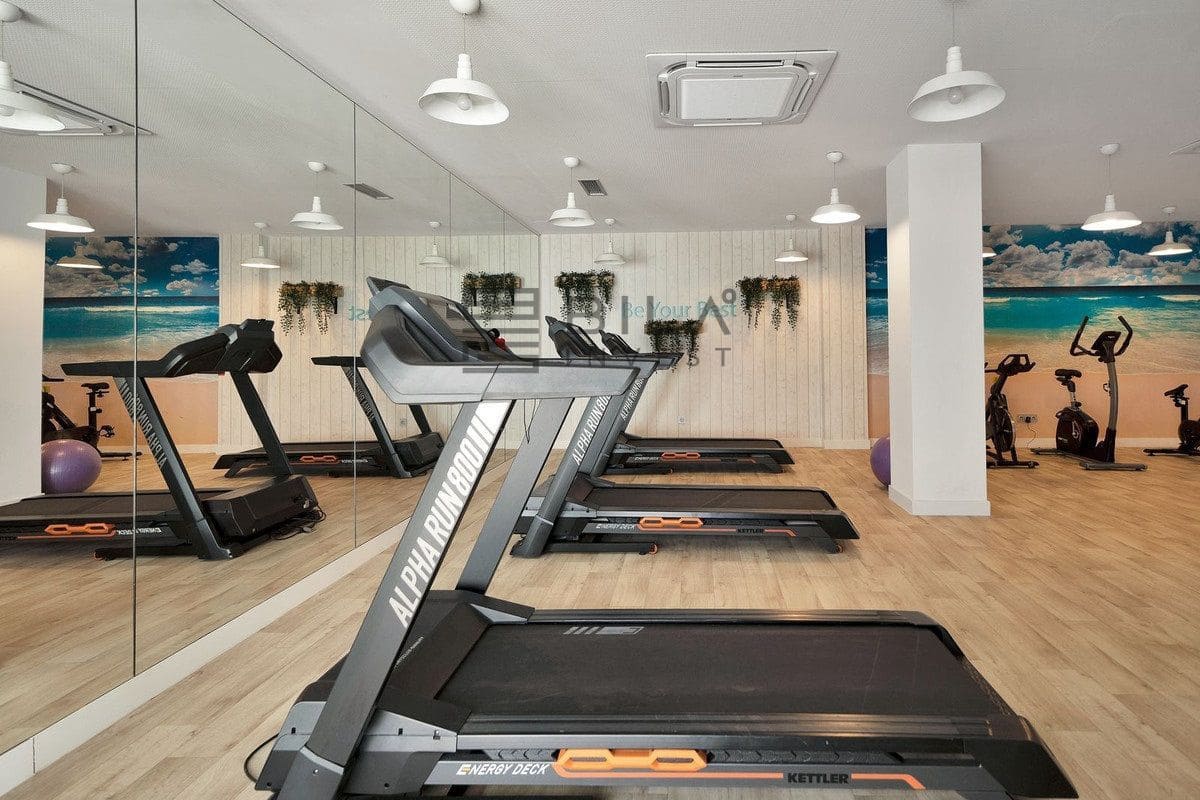 2 soverom Leilighet til salgs i Benalmadena med svømmebasseng garasje - € 449 000 (Ref: 9793717)