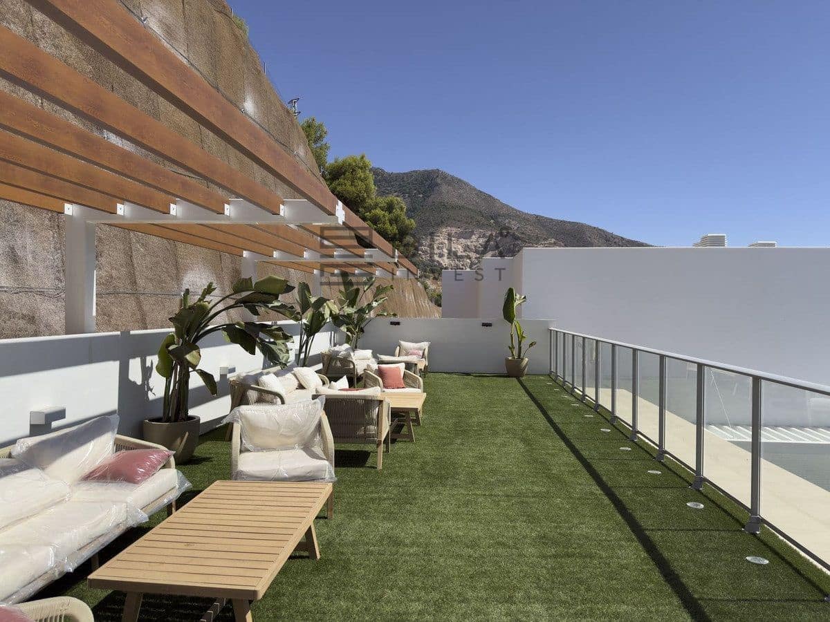 2 soverom Leilighet til salgs i Benalmadena med svømmebasseng garasje - € 449 000 (Ref: 9793717)