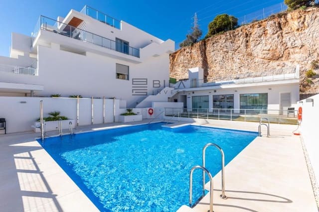 2 slaapkamer Flat te koop in Benalmádena pueblo, Benalmádena met zwembad garage - € 449.000 (Ref: 9793717)