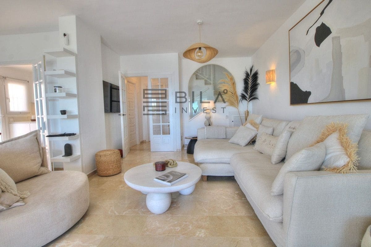 2 sypialnia Willa na sprzedaż w El Chaparral z basenem - 695 000 € (Ref: 9793719)