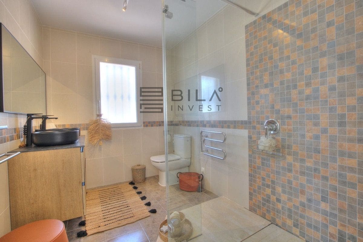 2 sypialnia Willa na sprzedaż w El Chaparral z basenem - 695 000 € (Ref: 9793719)