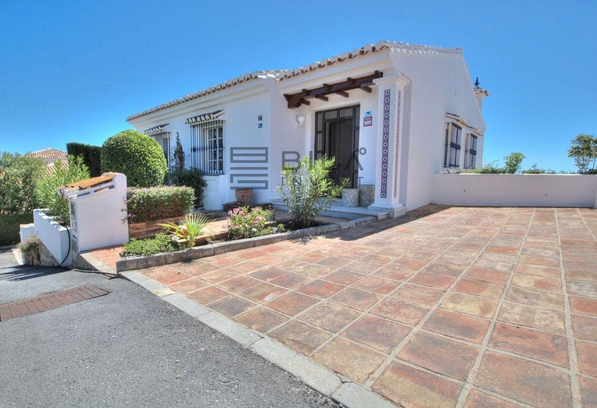 2 sypialnia Willa na sprzedaż w El Chaparral z basenem - 695 000 € (Ref: 9793719)