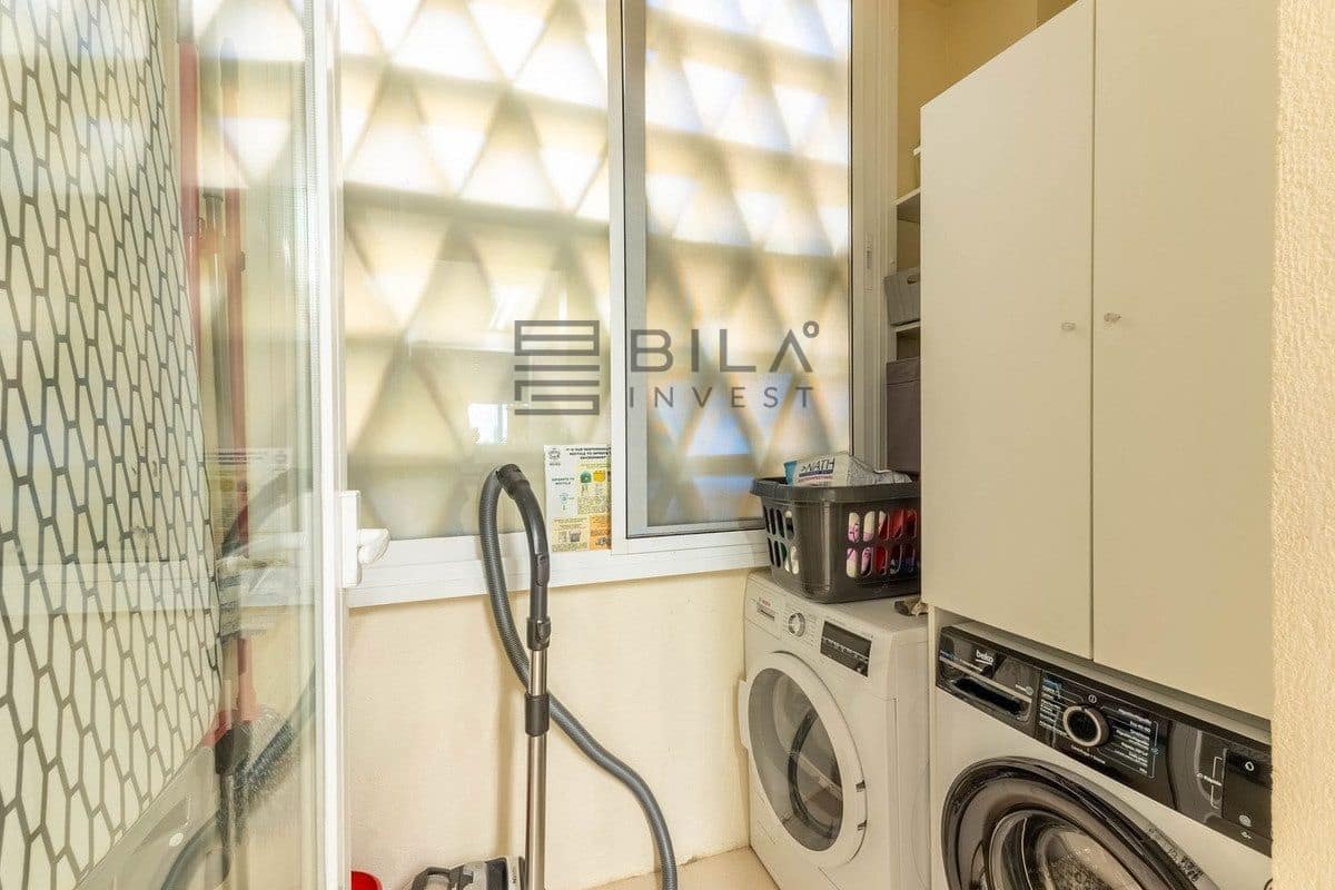 2 makuuhuone Asunto myytävänä paikassa La Cala Hills mukana uima-altaan 
autotalli - 330 000 € (Ref: 9795562)