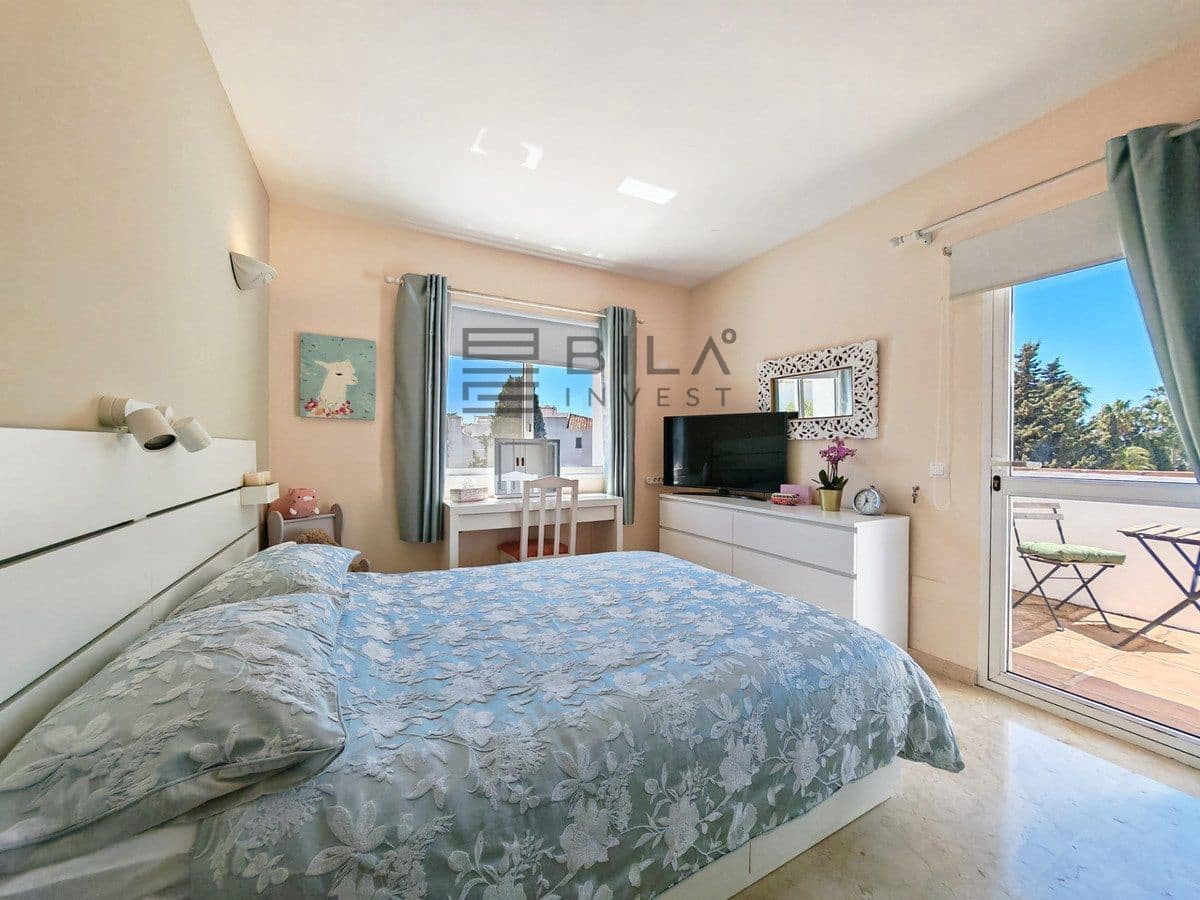 4 sovrum Villa till salu i Calahonda med pool - 1 150 000 € (Ref: 9795563)