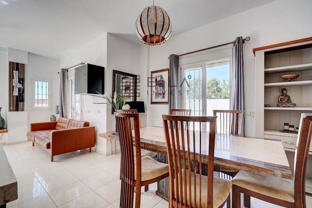 4 soverom Villa til salgs i Torreblanca, Fuengirola med svømmebasseng garasje - € 850 000 (Ref: 9795566)