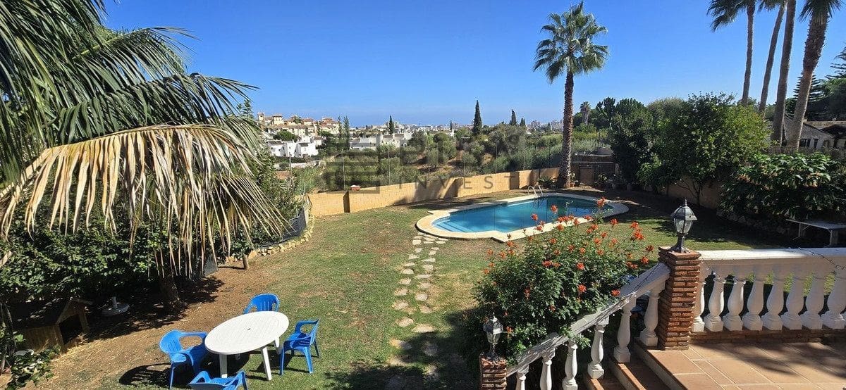 4 quarto Moradia para venda em La Sierrezuela com piscina garagem - 995 000 € (Ref: 9795567)