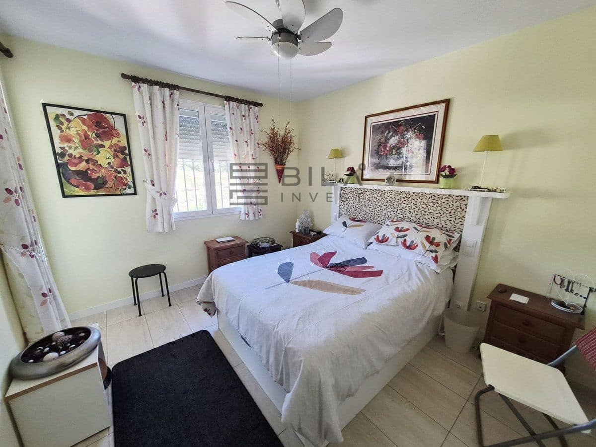 2 makuuhuone Omakotitalo myytävänä paikassa Mijas mukana uima-altaan 
autotalli - 375 000 € (Ref: 9795751)