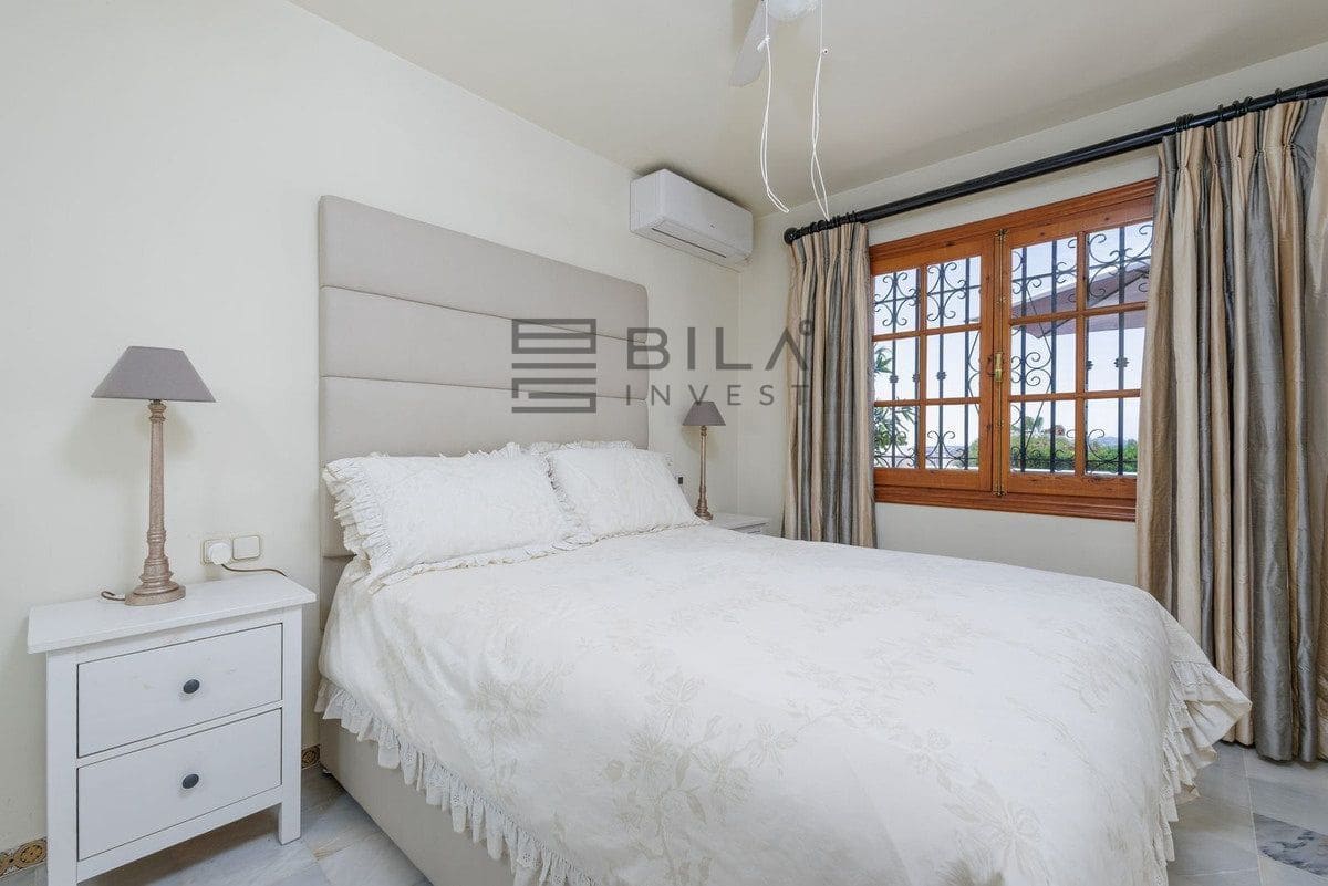 2 makuuhuone Asunto myytävänä paikassa Mijas Golf mukana uima-altaan - 310 000 € (Ref: 9795752)