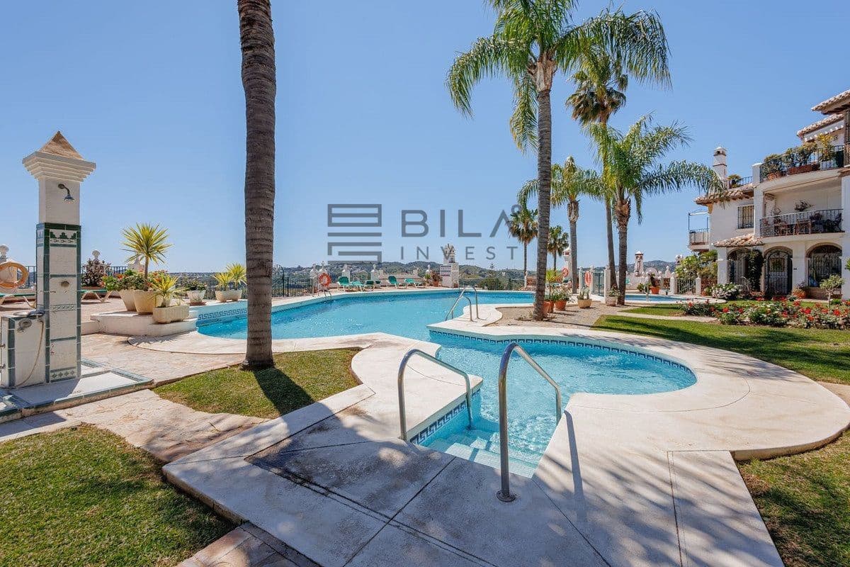 2 makuuhuone Asunto myytävänä paikassa Mijas Golf mukana uima-altaan - 310 000 € (Ref: 9795752)