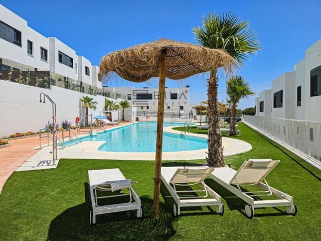 Casa de 4 habitaciones en La Cala de Mijas, Mijas en venta con piscina garaje - 895.000 € (Ref: 9795753)