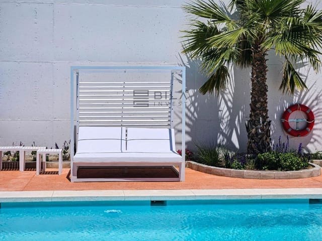 Casa de 4 habitaciones en La Cala de Mijas, Mijas en venta con piscina garaje - 895.000 € (Ref: 9795753)