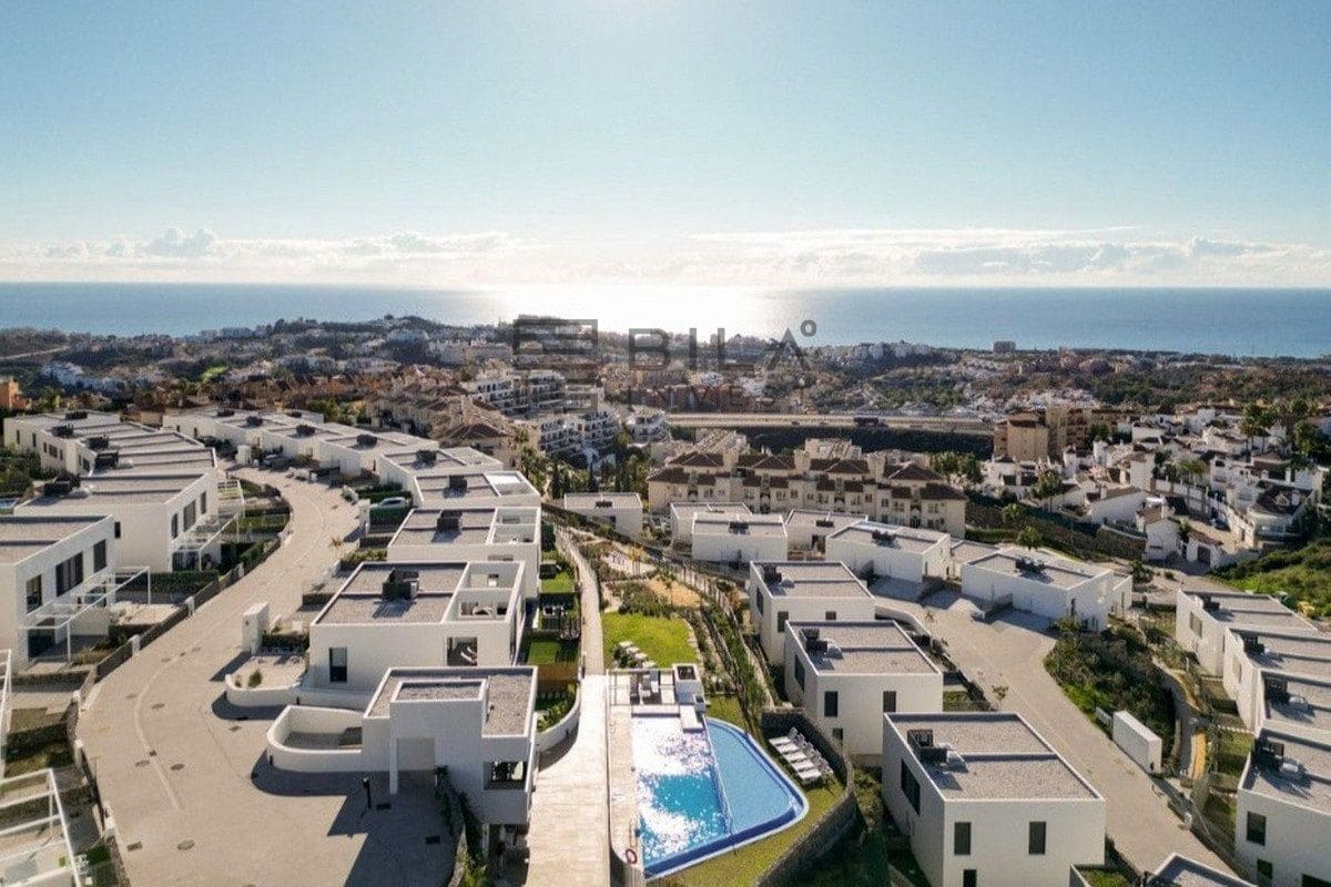 3 sypialnia Dom na sprzedaż w Riviera del Sol z basenem - 649 000 € (Ref: 9795754)