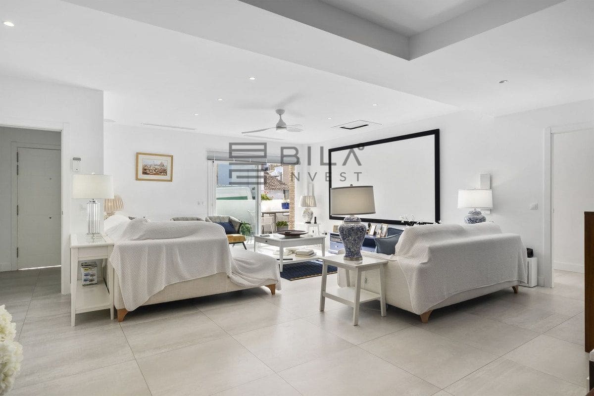 3 bedroom Villa for sale in Torremuelle with pool garage - € 1,200,000 (Ref: 9798417)