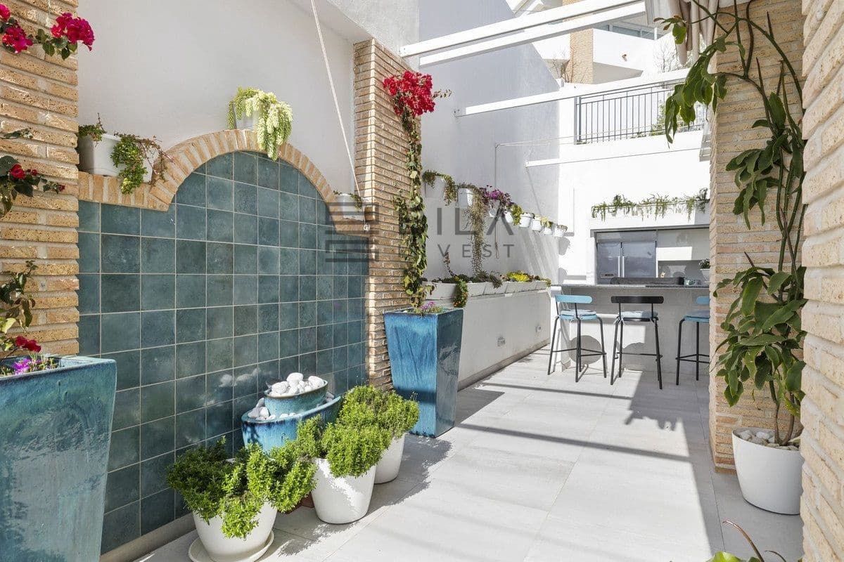 3 bedroom Villa for sale in Torremuelle with pool garage - € 1,200,000 (Ref: 9798417)