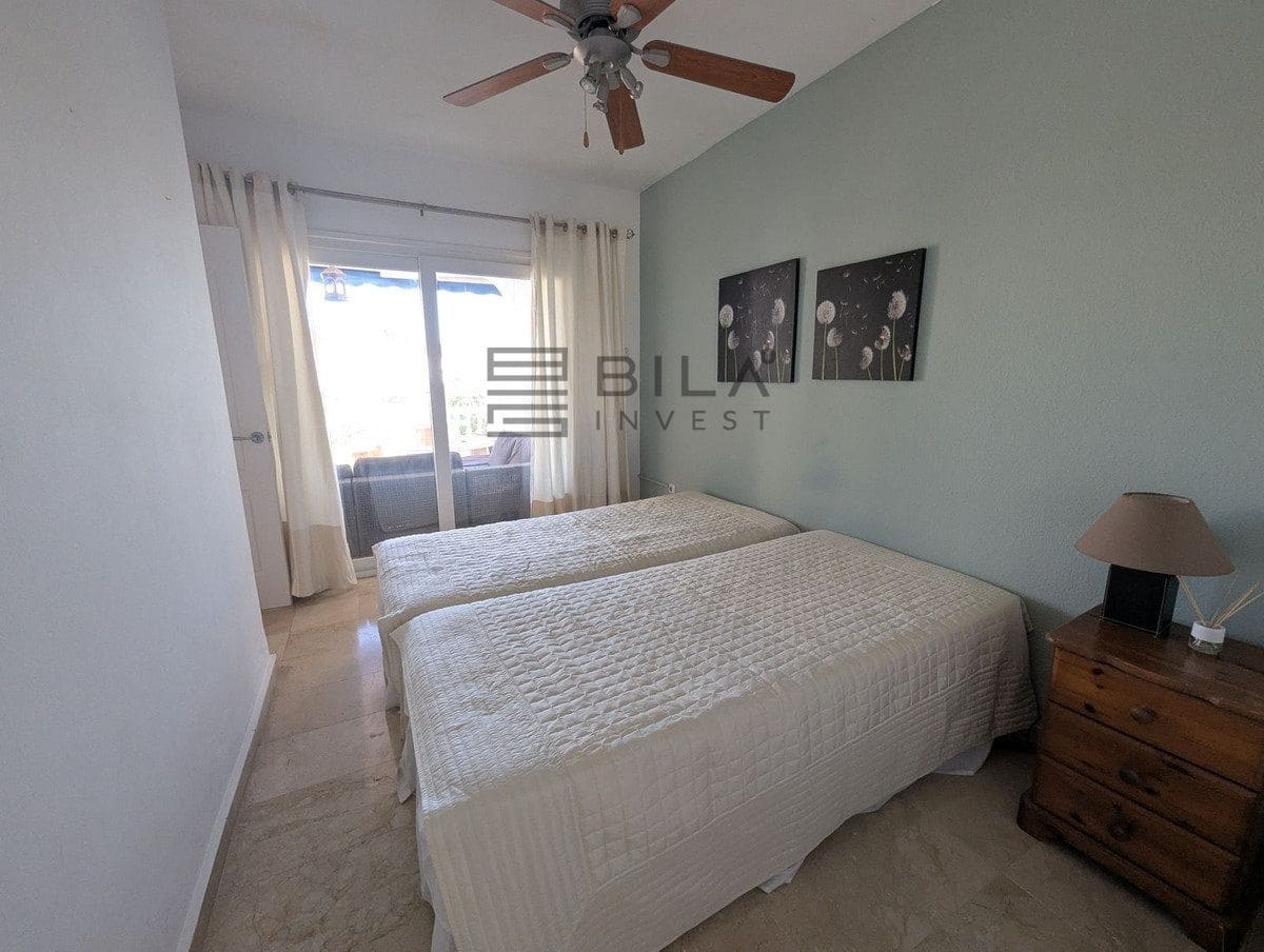 3 makuuhuone Omakotitalo myytävänä paikassa Calahonda mukana uima-altaan 
autotalli - 449 000 € (Ref: 9798420)