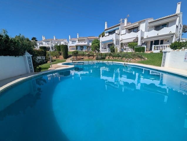 3 makuuhuone Omakotitalo myytävänä paikassa Calahonda, Mijas mukana uima-altaan 
autotalli - 449 000 € (Ref: 9798420)