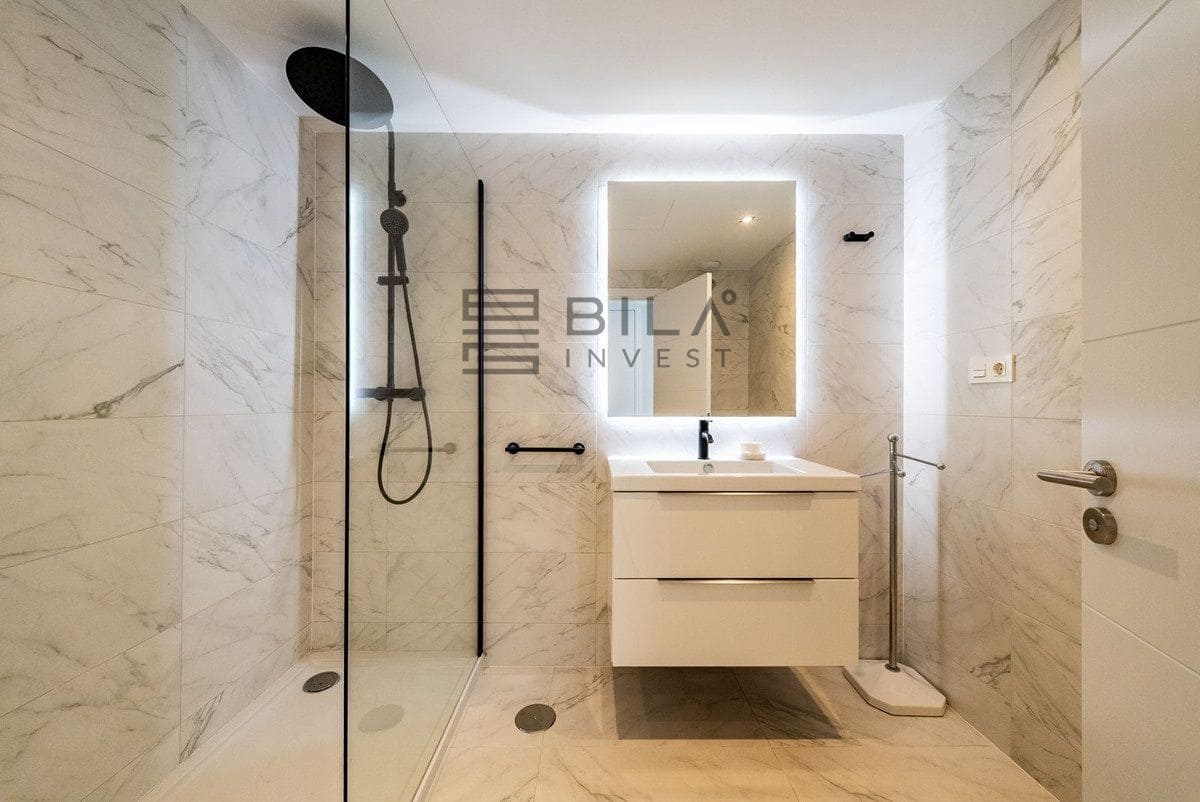 2 makuuhuone Asunto myytävänä paikassa El Chaparral mukana uima-altaan 
autotalli - 475 000 € (Ref: 9798422)