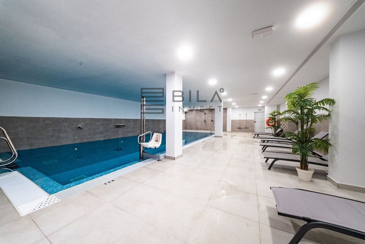 2 makuuhuone Asunto myytävänä paikassa El Chaparral mukana uima-altaan 
autotalli - 475 000 € (Ref: 9798422)