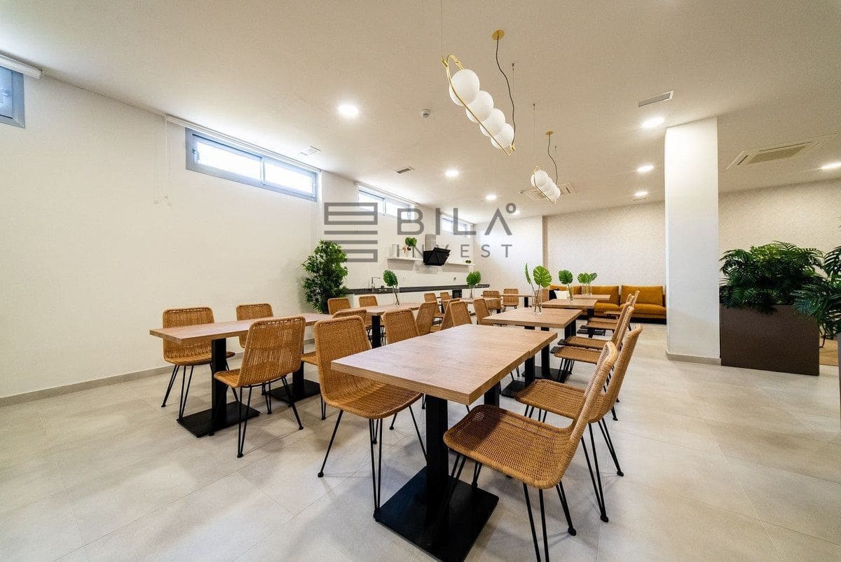 2 makuuhuone Asunto myytävänä paikassa El Chaparral mukana uima-altaan 
autotalli - 475 000 € (Ref: 9798422)