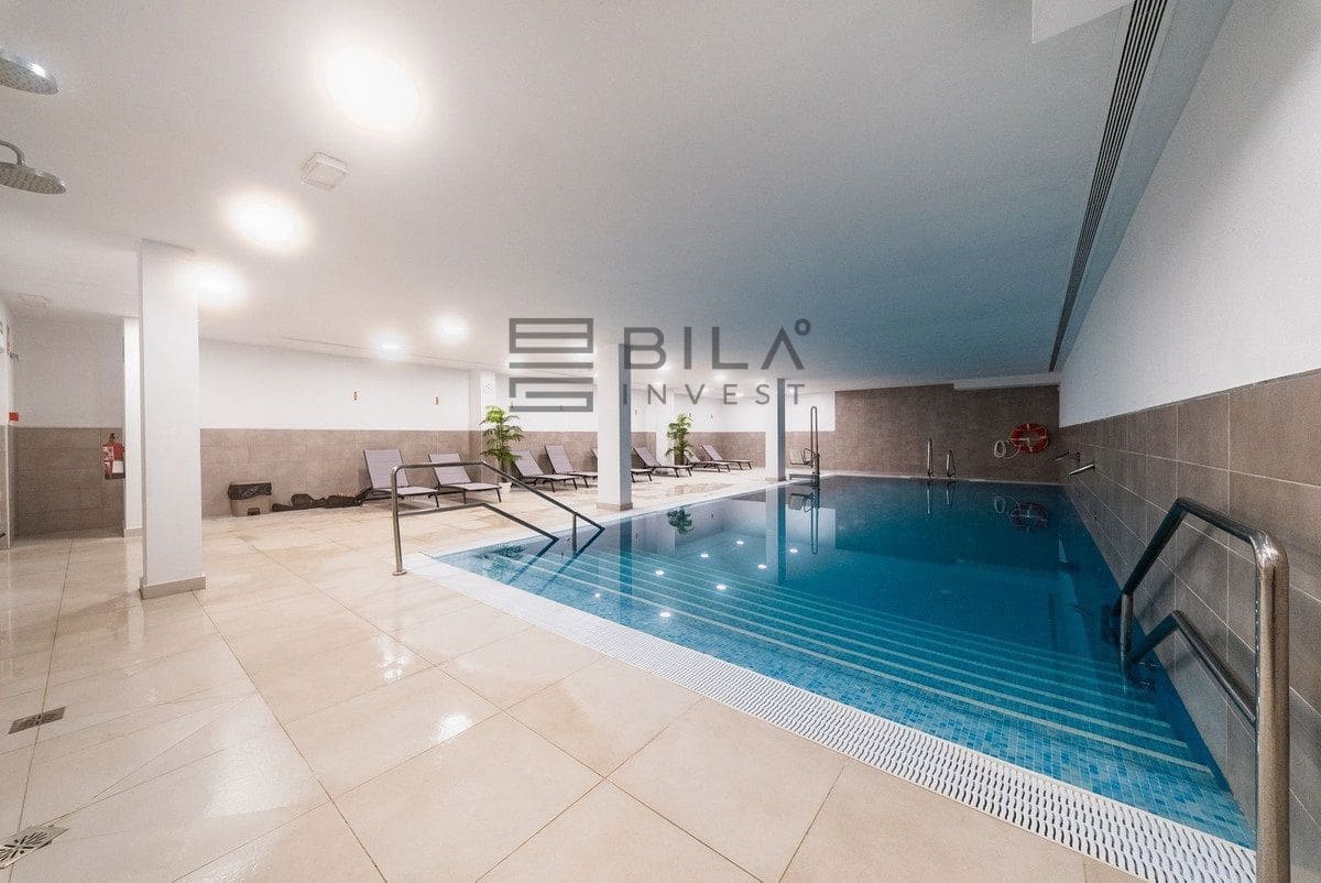 2 makuuhuone Asunto myytävänä paikassa El Chaparral mukana uima-altaan 
autotalli - 475 000 € (Ref: 9798422)