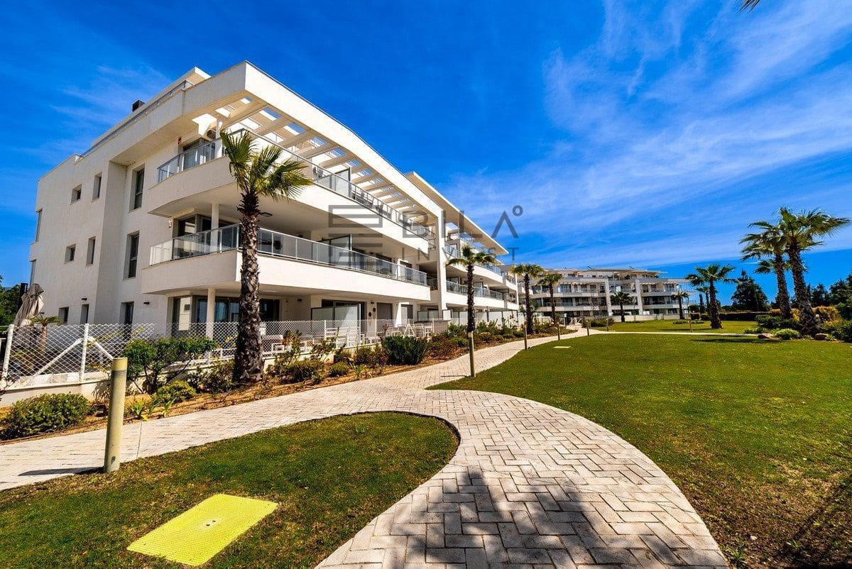 2 makuuhuone Asunto myytävänä paikassa El Chaparral mukana uima-altaan 
autotalli - 475 000 € (Ref: 9798422)