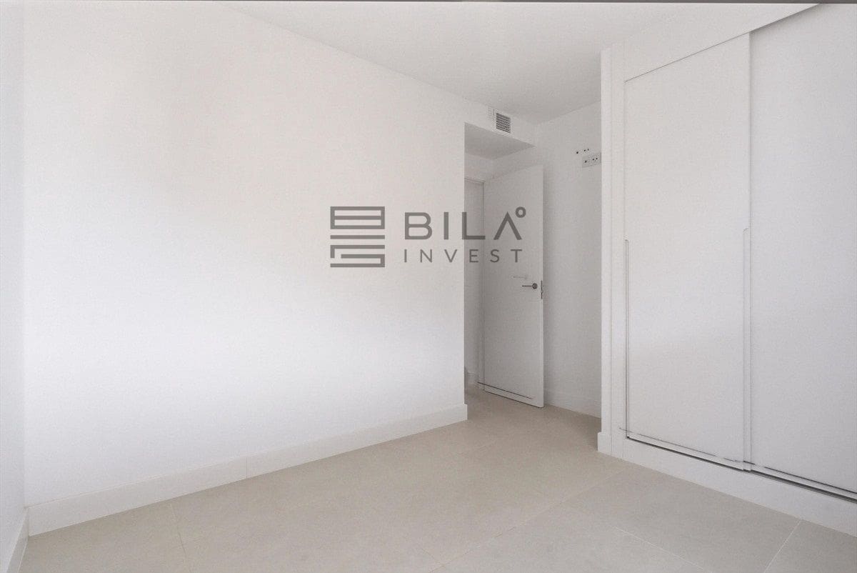 Piso de 2 habitaciones en Fuengirola en venta con piscina garaje - 495.000 € (Ref: 9798425)