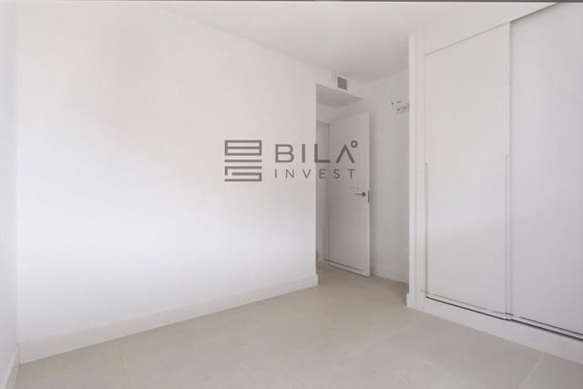 Piso de 2 habitaciones en El Higuerón, Fuengirola en venta con piscina garaje - 495.000 € (Ref: 9798425)