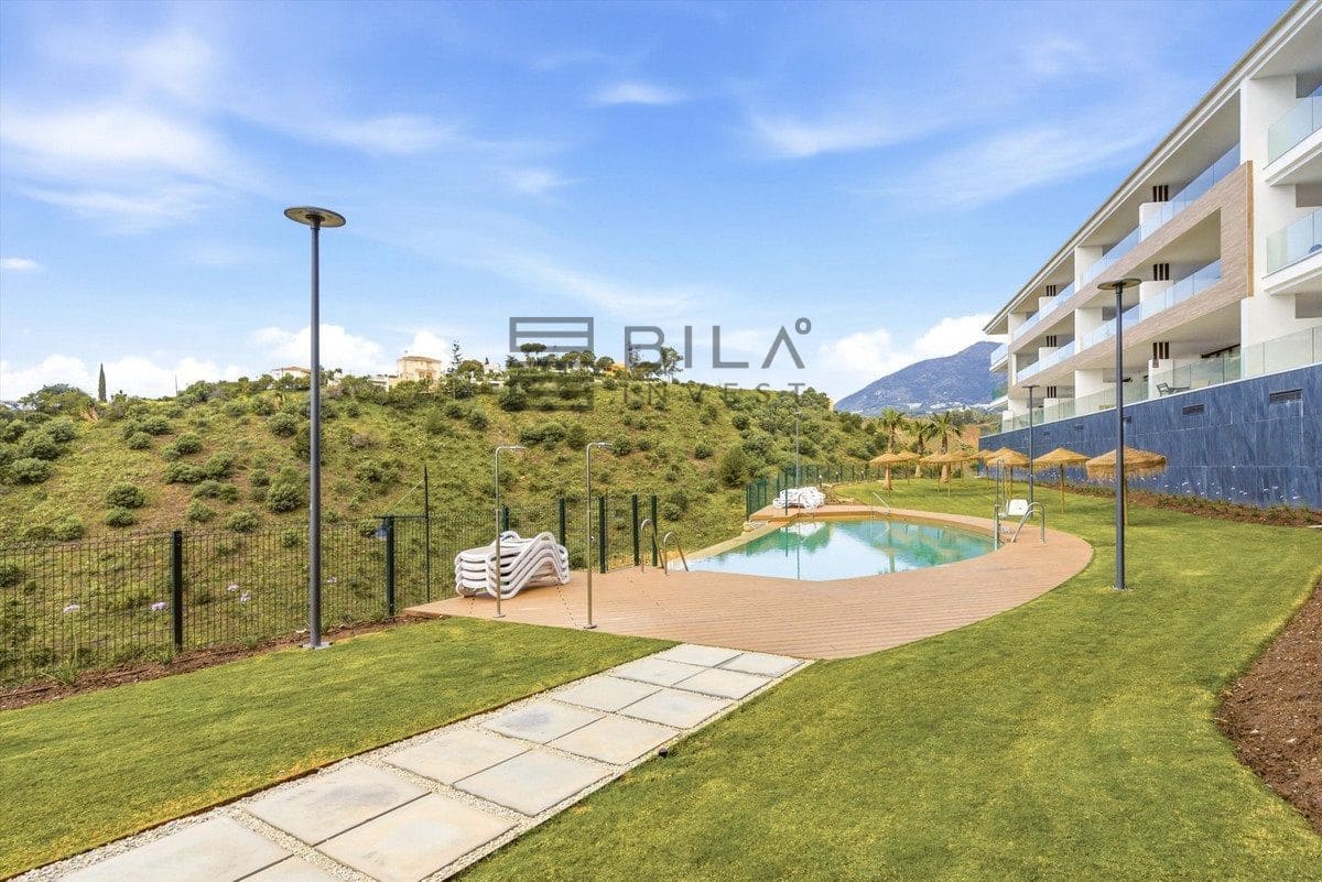 Piso de 2 habitaciones en Fuengirola en venta con piscina garaje - 495.000 € (Ref: 9798425)