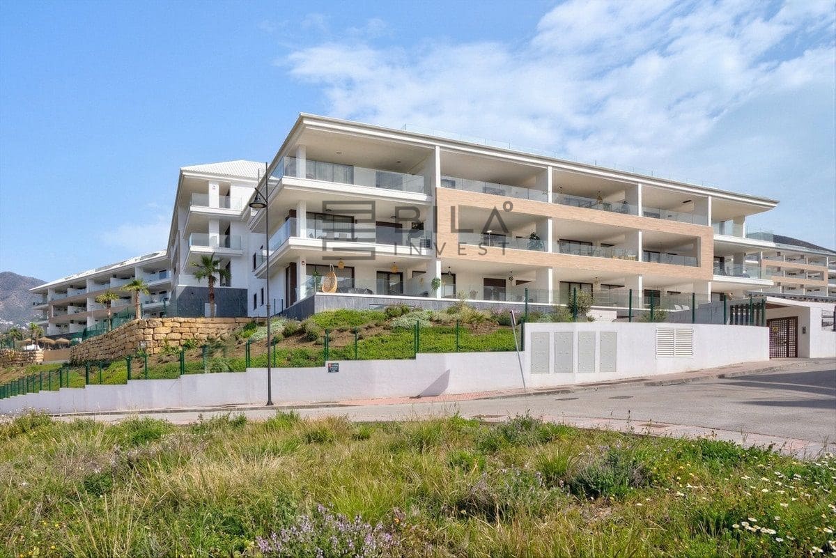 Piso de 2 habitaciones en Fuengirola en venta con piscina garaje - 495.000 € (Ref: 9798425)