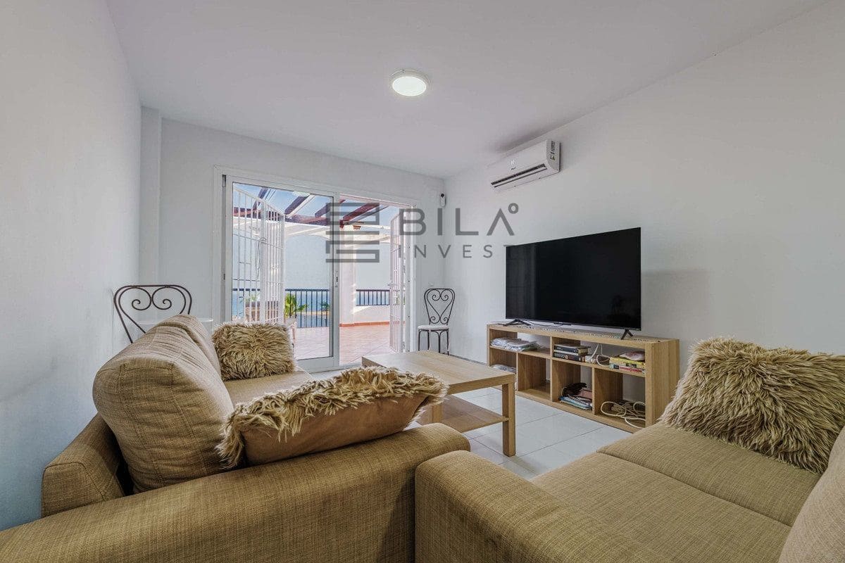 Piso de 2 habitaciones en El Faro en venta con piscina - 289.000 € (Ref: 9807296)