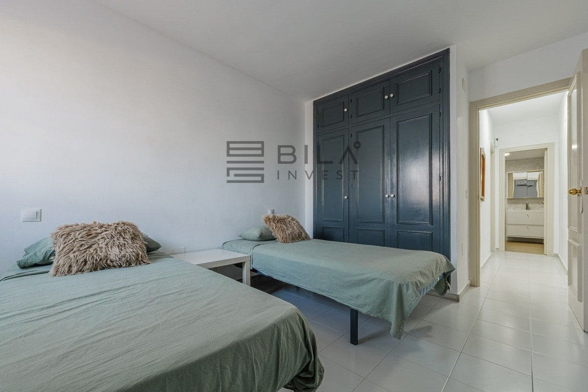 Piso de 2 habitaciones en El Faro en venta con piscina - 289.000 € (Ref: 9807296)