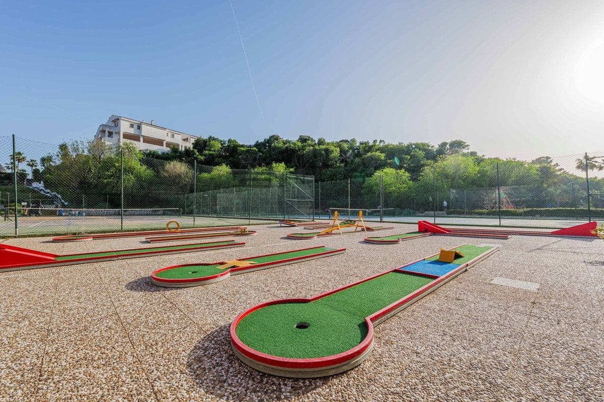 Piso de 2 habitaciones en El Faro en venta con piscina - 289.000 € (Ref: 9807296)