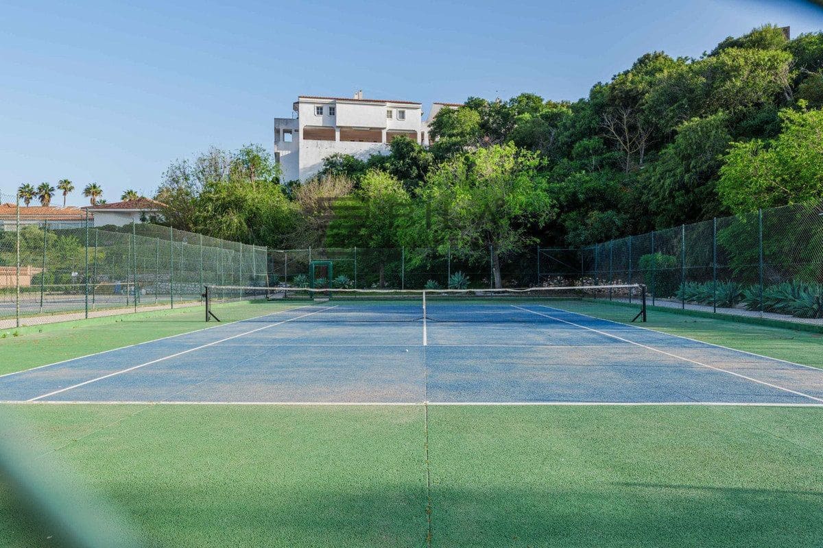 Piso de 2 habitaciones en El Faro en venta con piscina - 289.000 € (Ref: 9807296)