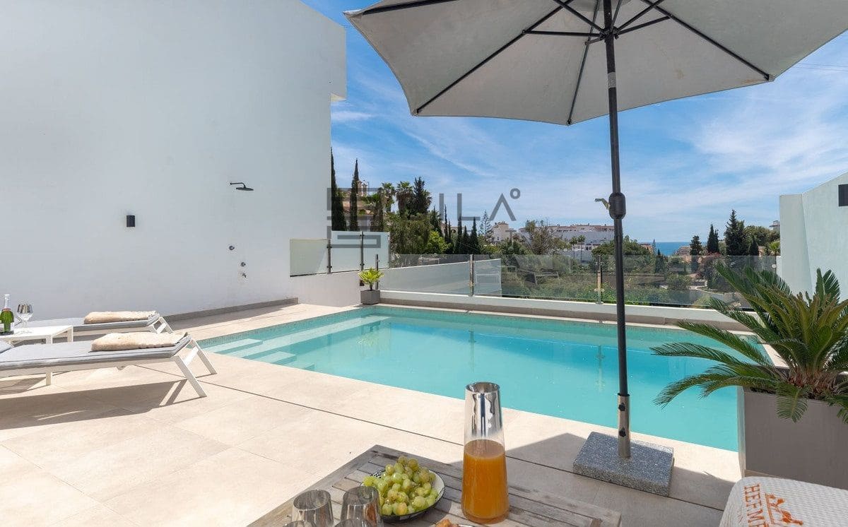 4 soverom Hus til salgs i Fuengirola med svømmebasseng garasje - € 799 999 (Ref: 9807299)