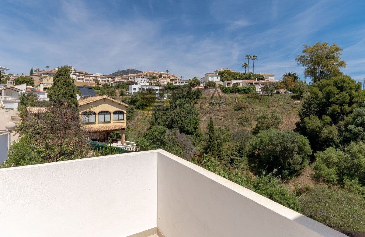 4 soverom Hus til salgs i Fuengirola med svømmebasseng garasje - € 799 999 (Ref: 9807299)