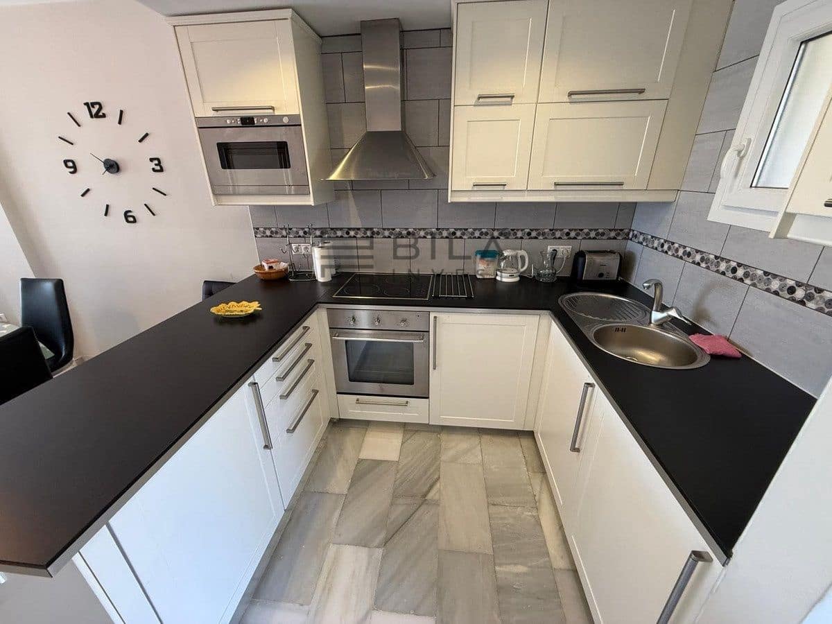 Piso de 2 habitaciones en El Faro en venta con piscina garaje - 269.950 € (Ref: 9807301)