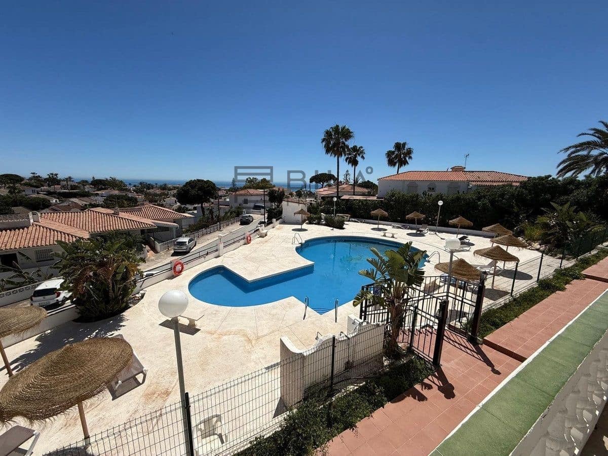 Piso de 2 habitaciones en El Faro en venta con piscina garaje - 269.950 € (Ref: 9807301)