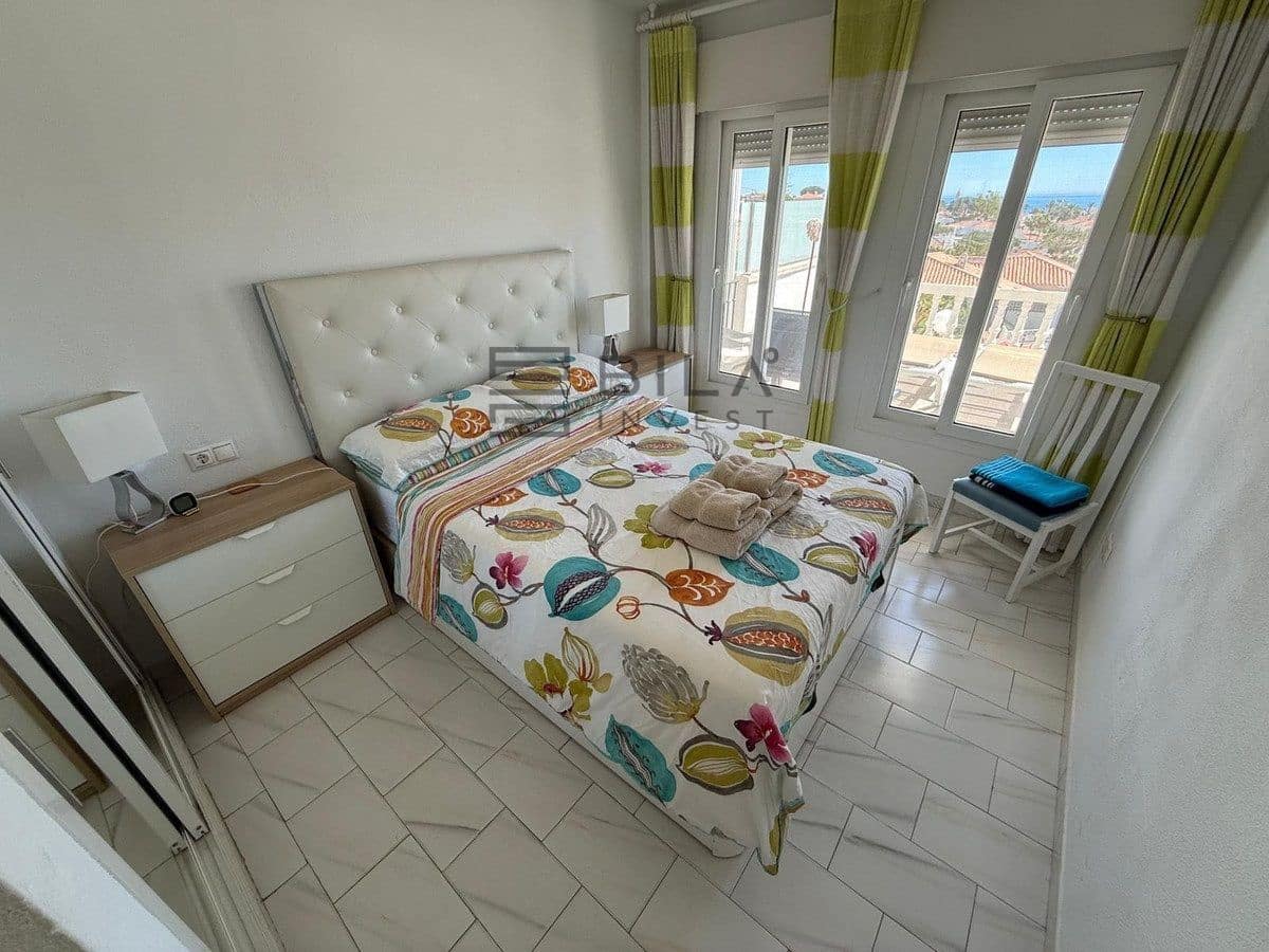 Piso de 2 habitaciones en El Faro en venta con piscina garaje - 269.950 € (Ref: 9807301)