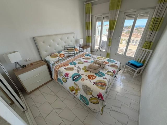 Piso de 2 habitaciones en El Faro, Mijas en venta con piscina garaje - 269.950 € (Ref: 9807301)