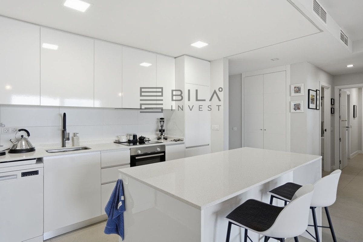 2 soveværelse Lejlighed til salg i Benalmadena med swimmingpool garage - € 549.995 (Ref: 9807302)