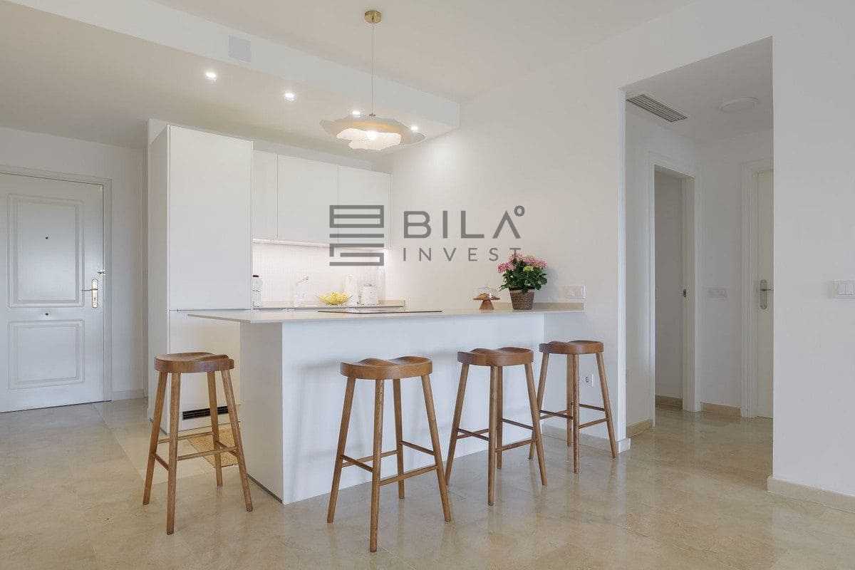 2 bedroom Flat for sale in El Chaparral with pool garage - € 449,000 (Ref: 9807303)