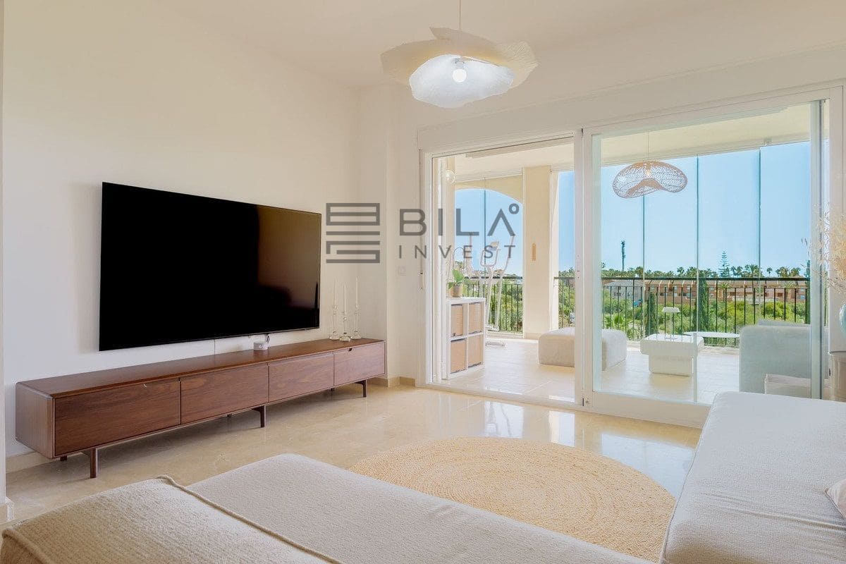 2 bedroom Flat for sale in El Chaparral with pool garage - € 449,000 (Ref: 9807303)