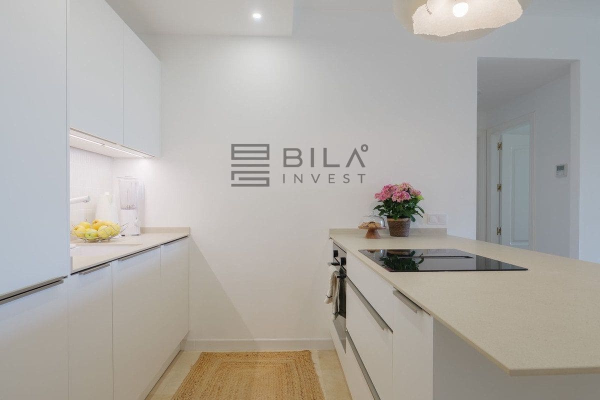 2 bedroom Flat for sale in El Chaparral with pool garage - € 449,000 (Ref: 9807303)