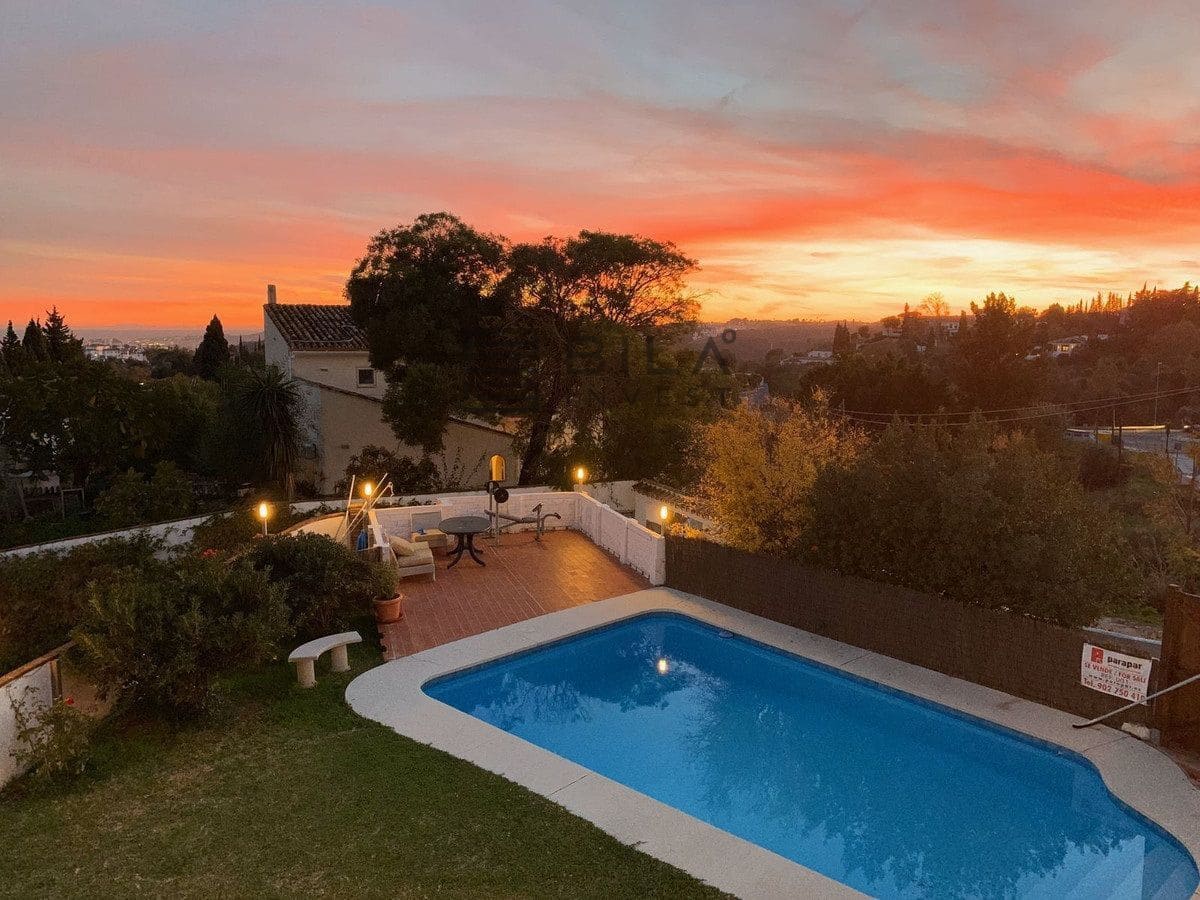 6 sovrum Villa till salu i Mijas med pool - 875 000 € (Ref: 9807304)