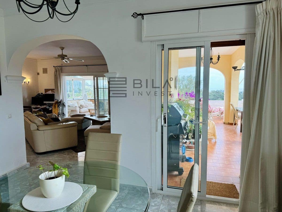 6 sovrum Villa till salu i Mijas med pool - 875 000 € (Ref: 9807304)